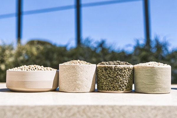 Various diameters tofu cat litter pellets neatly arranged (ID#1)